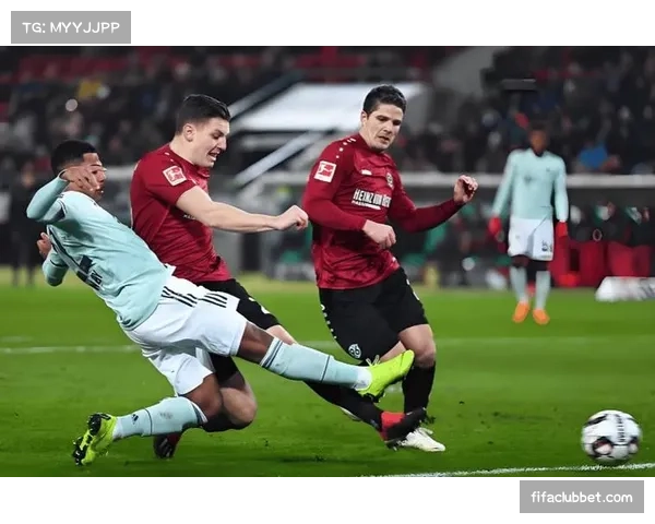 科莫与卡利亚里0比0闷平主队连续六轮意甲保持不败